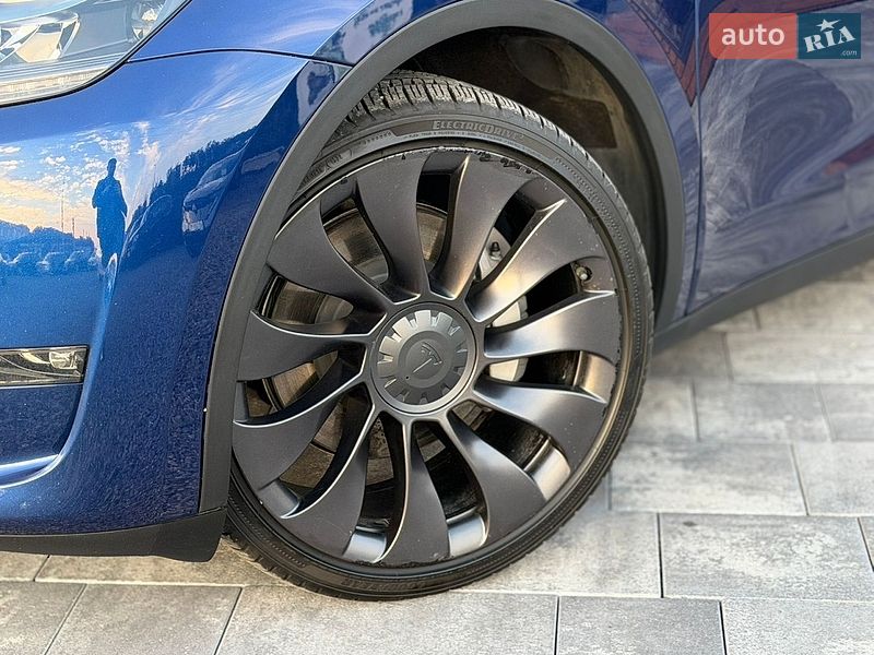 Внедорожник / Кроссовер Tesla Model Y 2023 в Виннице