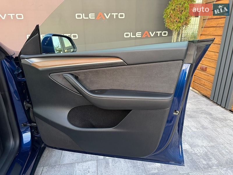Внедорожник / Кроссовер Tesla Model Y 2023 в Виннице