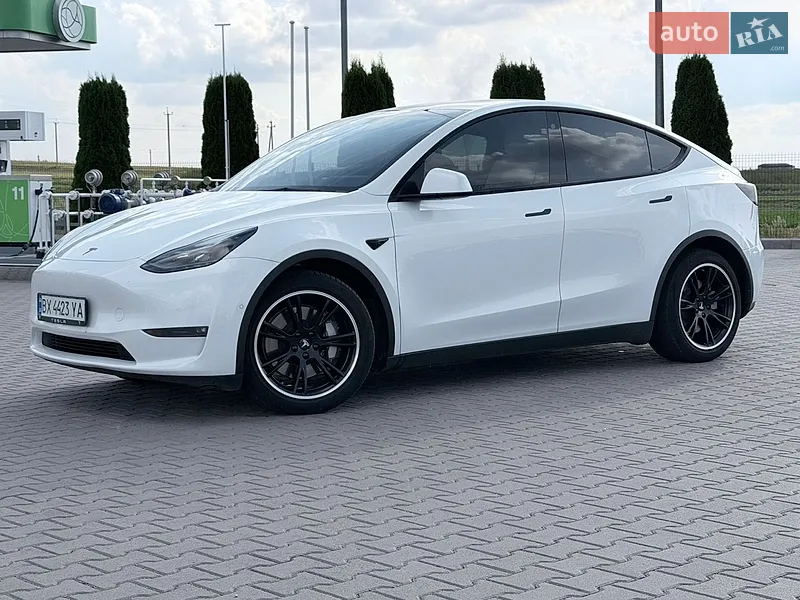 Tesla Model Y 2021