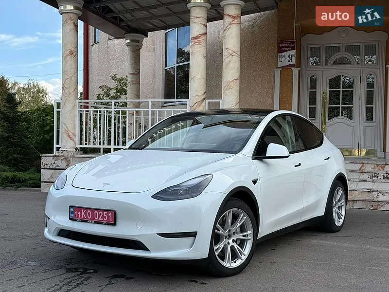 Tesla Model Y 2022