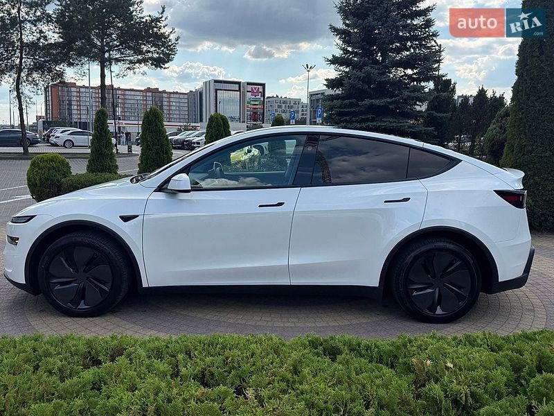 Внедорожник / Кроссовер Tesla Model Y 2025 в Львове фото 5 Внедорожник / Кроссовер Tesla Model Y 2025 в Львове