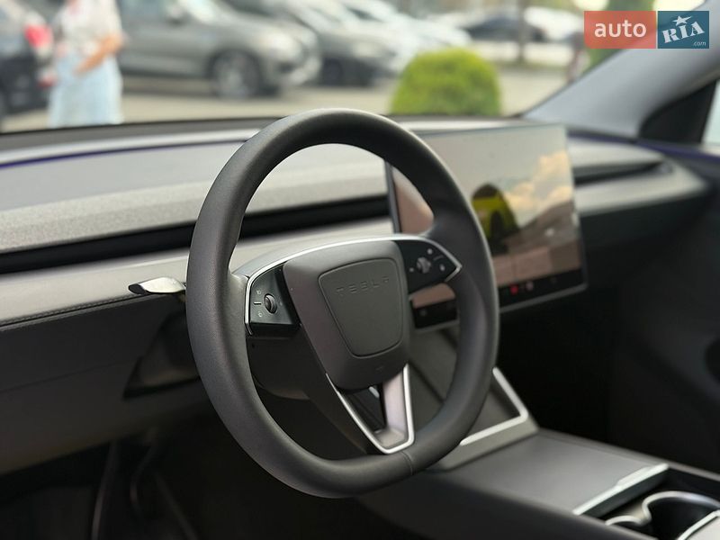 Внедорожник / Кроссовер Tesla Model Y 2025 в Львове фото 12 Внедорожник / Кроссовер Tesla Model Y 2025 в Львове