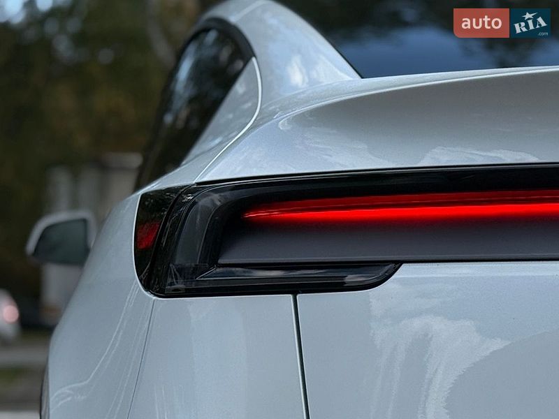 Позашляховик / Кросовер Tesla Model Y 2025 в Львові