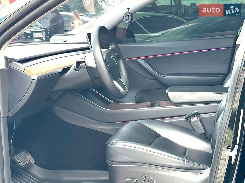 Внедорожник / Кроссовер Tesla Model Y 2020 в Кривом Роге