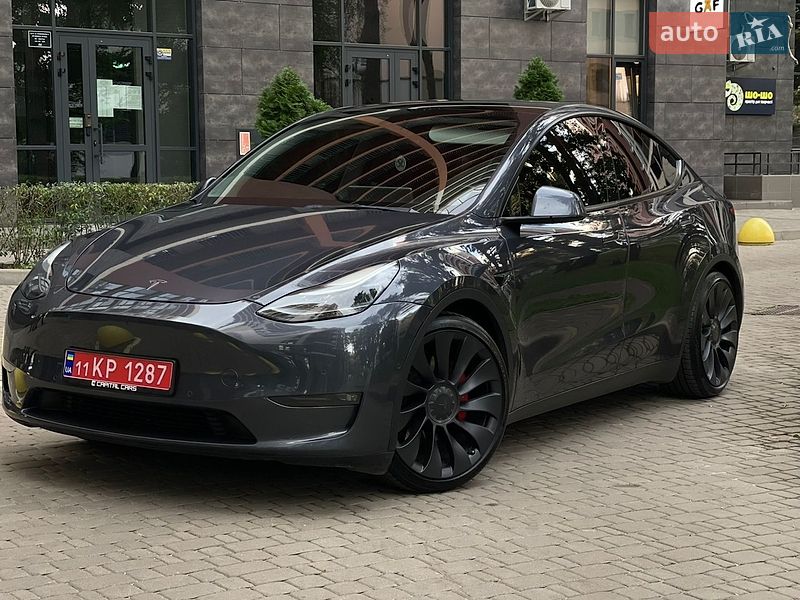 Позашляховик / Кросовер Tesla Model Y 2021 в Києві