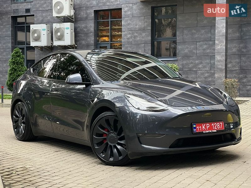 Позашляховик / Кросовер Tesla Model Y 2021 в Києві
