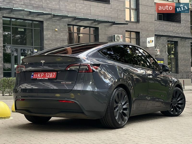 Позашляховик / Кросовер Tesla Model Y 2021 в Києві