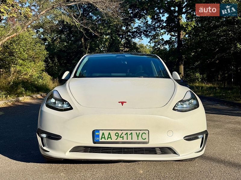 Внедорожник / Кроссовер Tesla Model Y 2023 в Киеве
