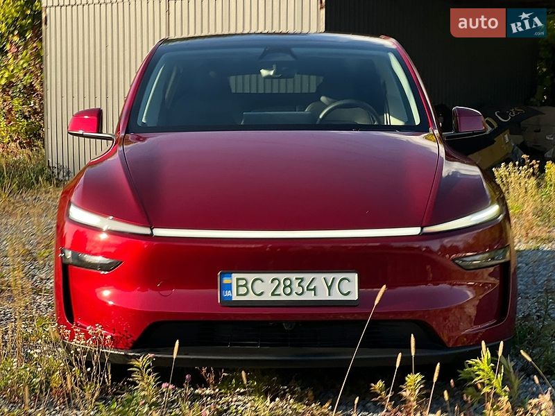 Внедорожник / Кроссовер Tesla Model Y 2025 в Львове