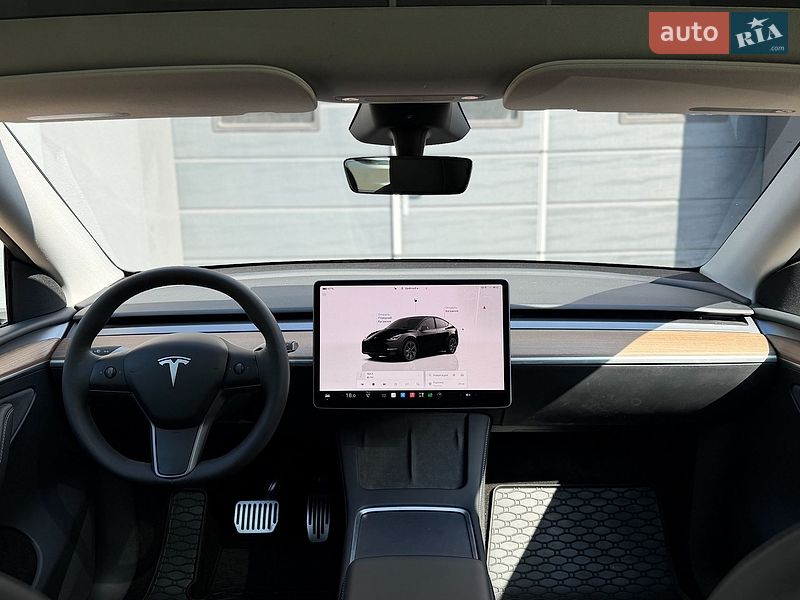 Позашляховик / Кросовер Tesla Model Y 2024 в Києві