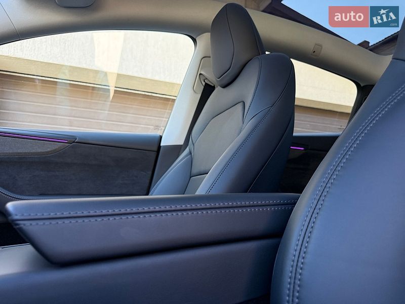 Позашляховик / Кросовер Tesla Model Y 2025 в Львові
