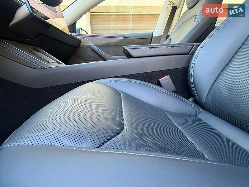 Позашляховик / Кросовер Tesla Model Y 2025 в Львові