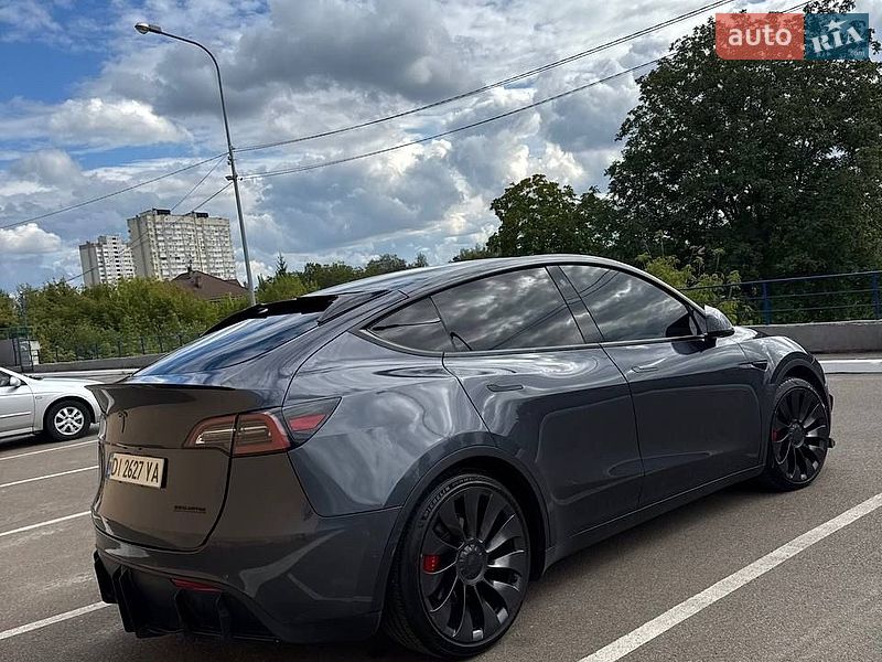 Внедорожник / Кроссовер Tesla Model Y 2022 в Киеве