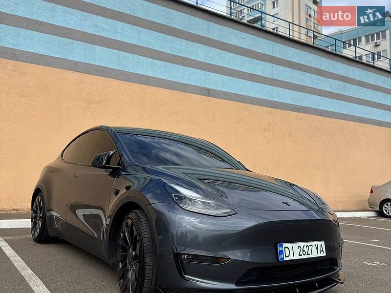 Внедорожник / Кроссовер Tesla Model Y 2022 в Киеве