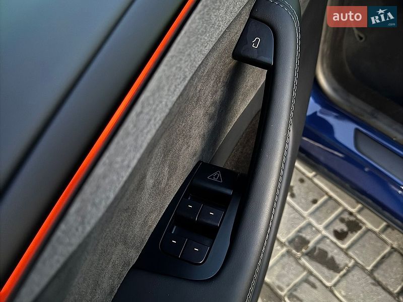 Позашляховик / Кросовер Tesla Model Y 2025 в Києві