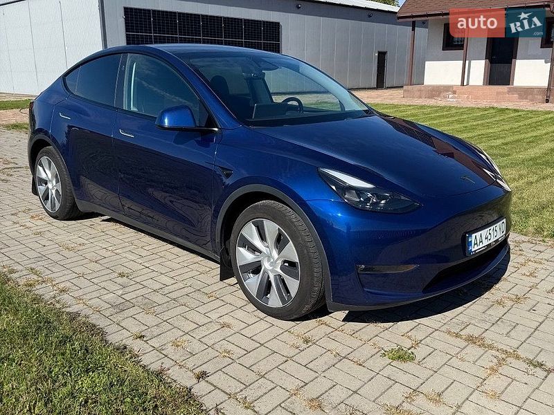 Позашляховик / Кросовер Tesla Model Y 2023 в Києві