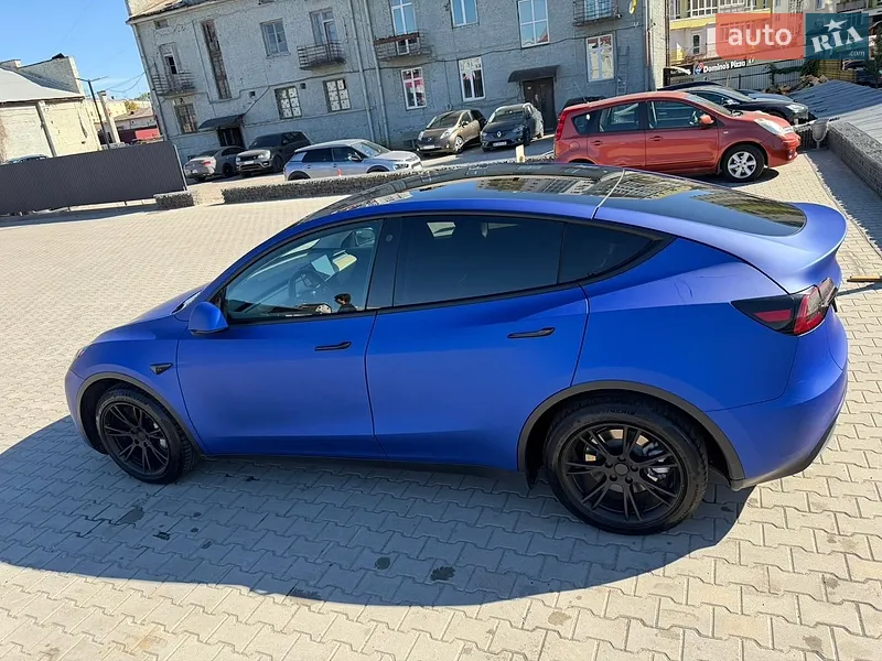 Tesla Model Y 2021