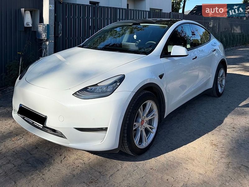 Позашляховик / Кросовер Tesla Model Y 2021 в Києві