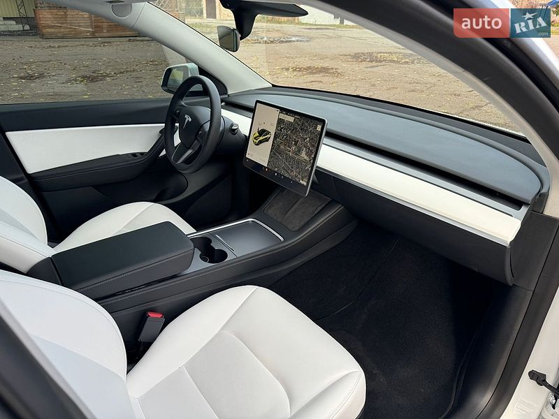 Позашляховик / Кросовер Tesla Model Y 2022 в Пирятині