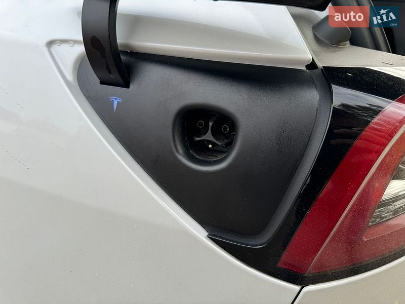 Внедорожник / Кроссовер Tesla Model Y 2022 в Пирятине