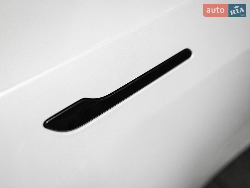 Позашляховик / Кросовер Tesla Model Y 2023 в Одесі