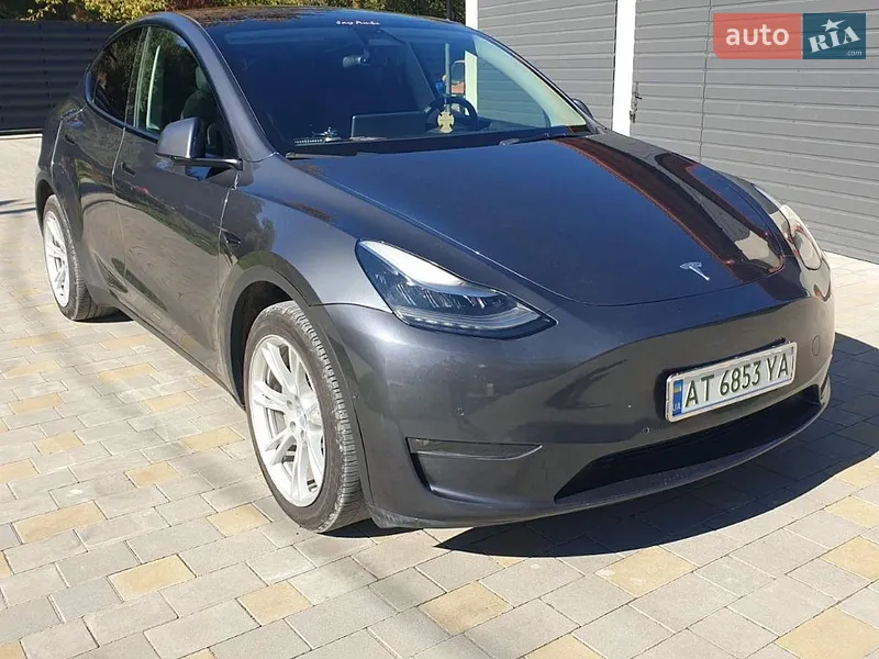 Tesla Model Y 2022