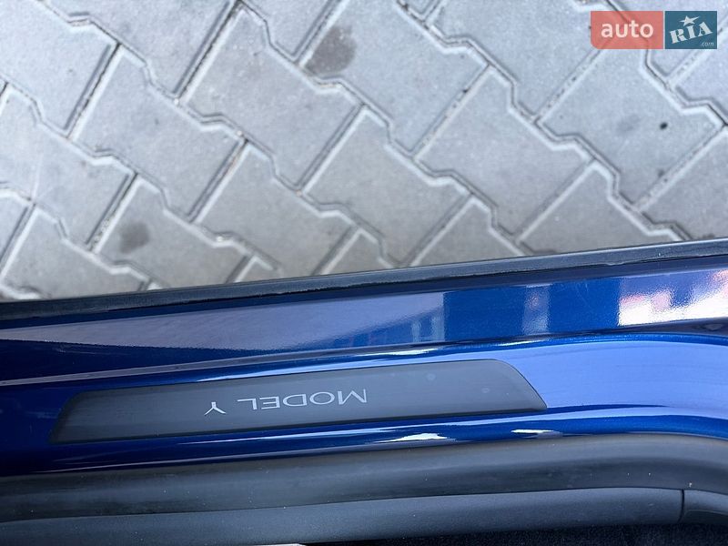 Позашляховик / Кросовер Tesla Model Y 2023 в Звягелі