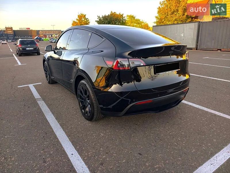 Tesla Model Y 2022