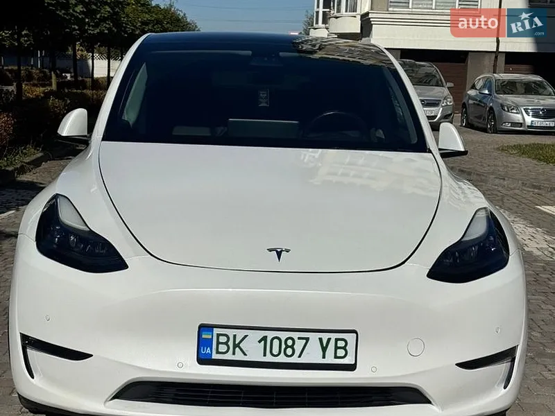 Tesla Model Y 2021