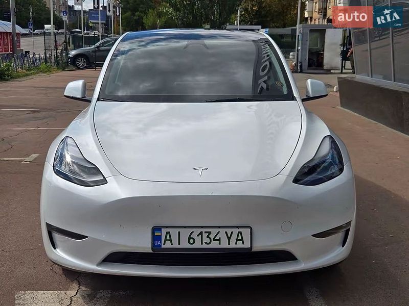 Внедорожник / Кроссовер Tesla Model Y 2025 в Киеве