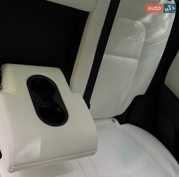 Внедорожник / Кроссовер Tesla Model Y 2022 в Луцке