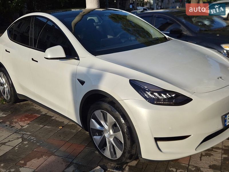 Tesla Model Y 2022
