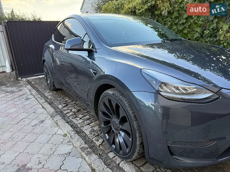 Tesla Model Y 2020