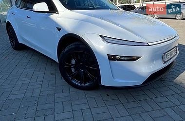 Внедорожник / Кроссовер Tesla Model Y 2025 в Днепре