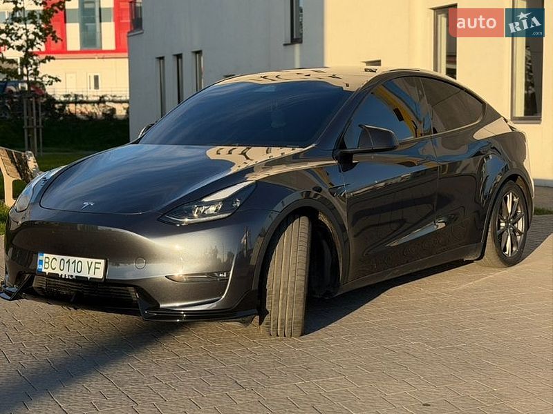 Позашляховик / Кросовер Tesla Model Y 2024 в Львові