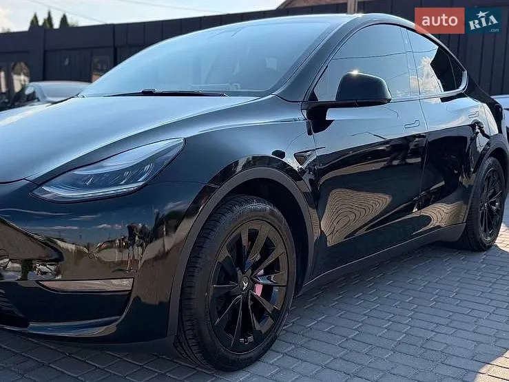 Tesla Model Y 2021