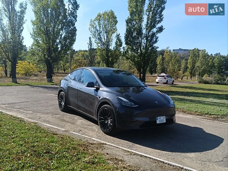 Tesla Model Y 2020