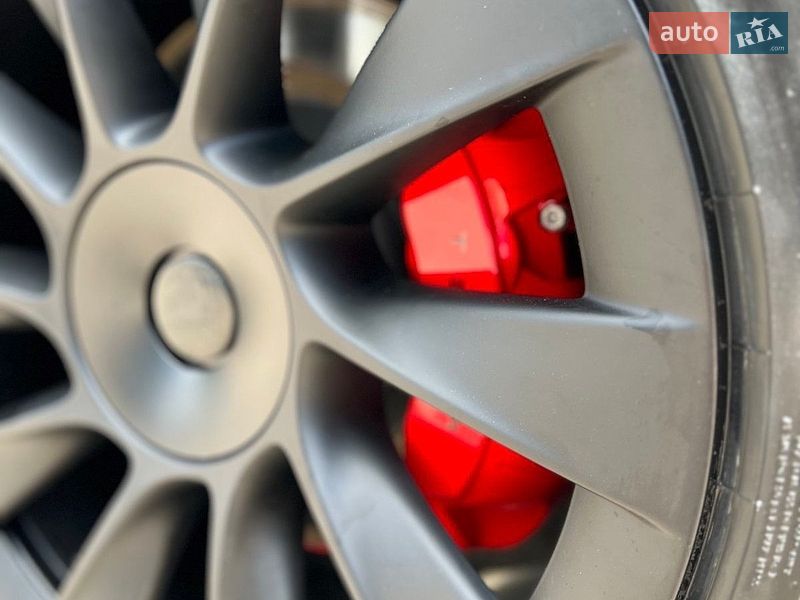 Позашляховик / Кросовер Tesla Model Y 2020 в Луцьку