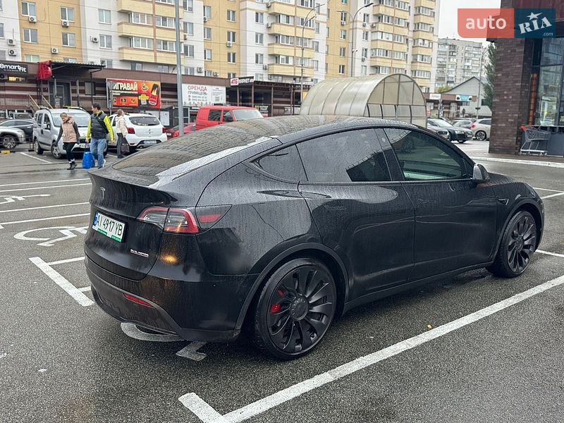 Внедорожник / Кроссовер Tesla Model Y 2022 в Киеве