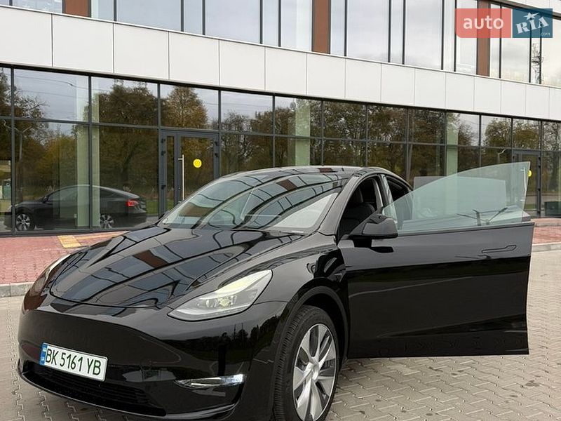 Внедорожник / Кроссовер Tesla Model Y 2024 в Ровно