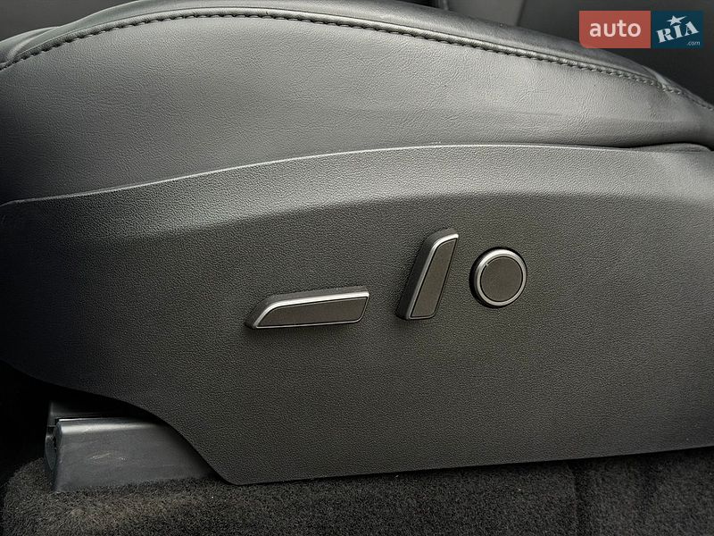 Внедорожник / Кроссовер Tesla Model Y 2024 в Ровно