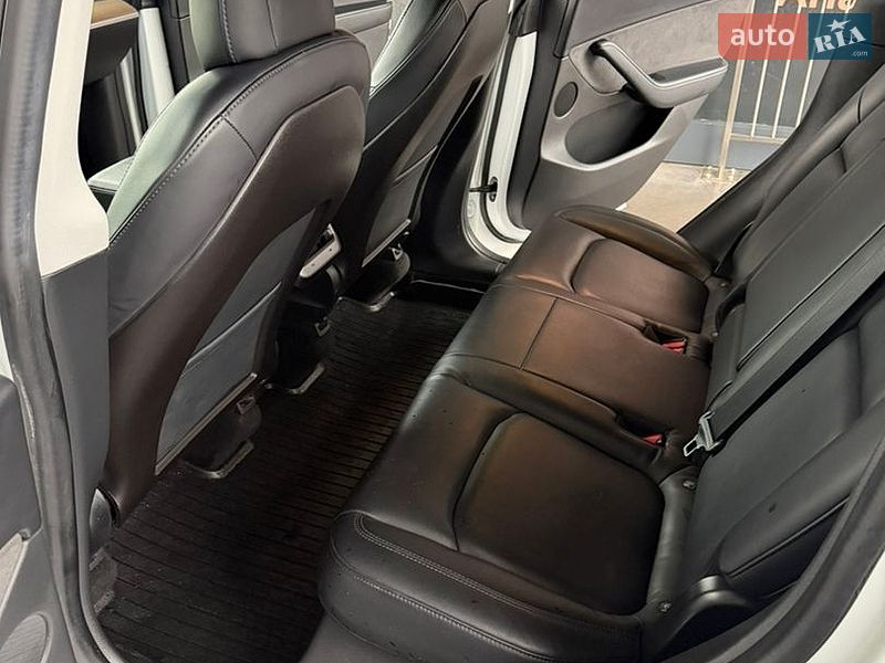 Позашляховик / Кросовер Tesla Model Y 2020 в Львові