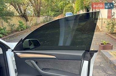 Позашляховик / Кросовер Tesla Model Y 2024 в Одесі