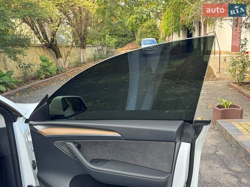 Позашляховик / Кросовер Tesla Model Y 2024 в Одесі