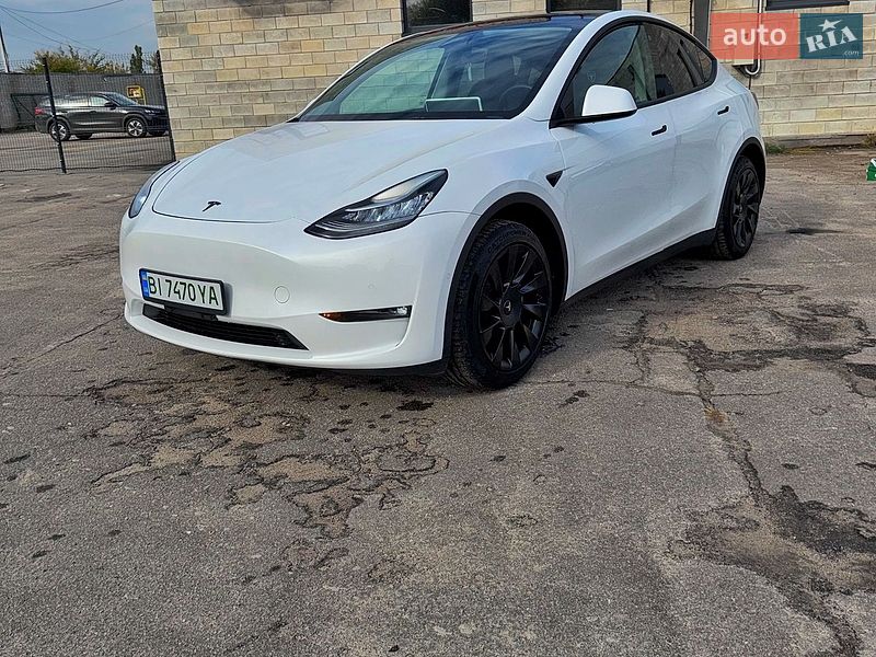Внедорожник / Кроссовер Tesla Model Y 2022 в Кременчуге