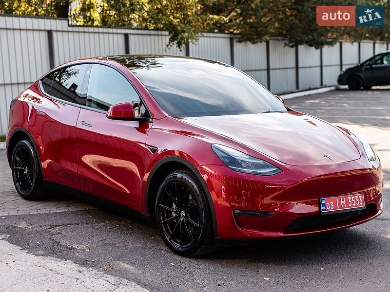 Tesla Model Y 2023