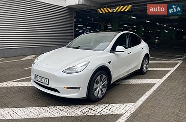 Внедорожник / Кроссовер Tesla Model Y 2020 в Киеве