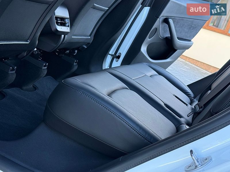 Внедорожник / Кроссовер Tesla Model Y 2021 в Дрогобыче