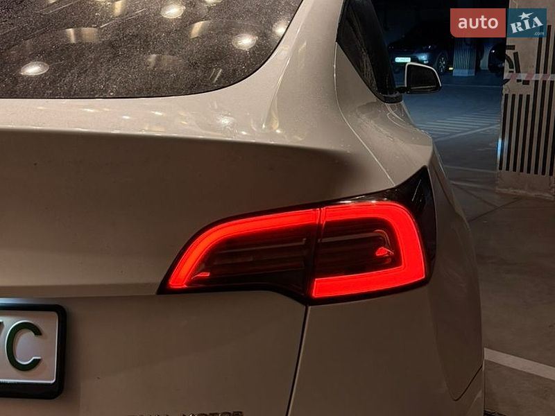 Внедорожник / Кроссовер Tesla Model Y 2022 в Львове