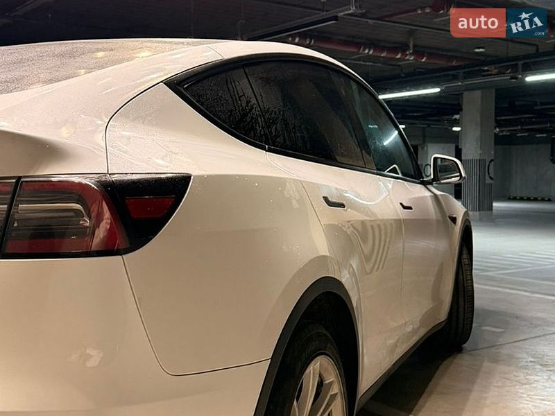 Внедорожник / Кроссовер Tesla Model Y 2022 в Львове